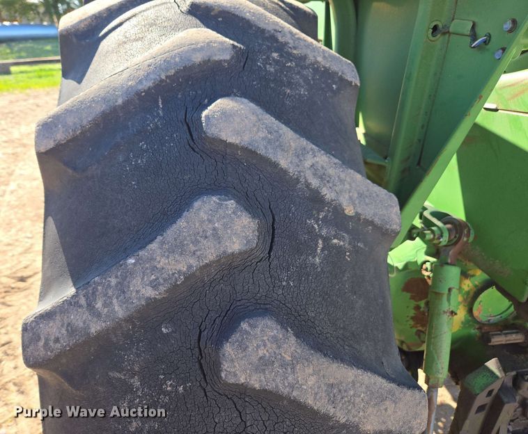 image for item DE2177 1970 John Deere 4020 tractor