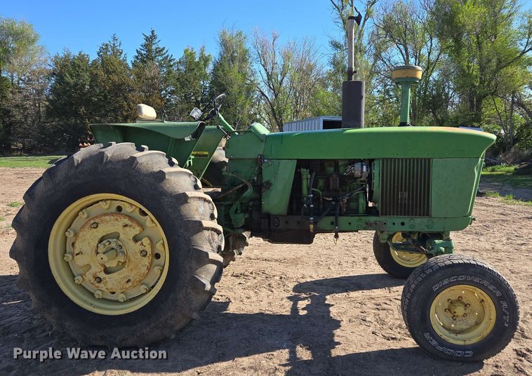 image for item DE2178 1970 John Deere 4020 tractor