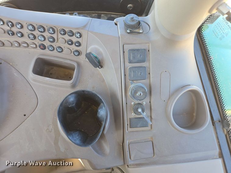 image for item DE2179 2017 John Deere 6175R MFWD tractor