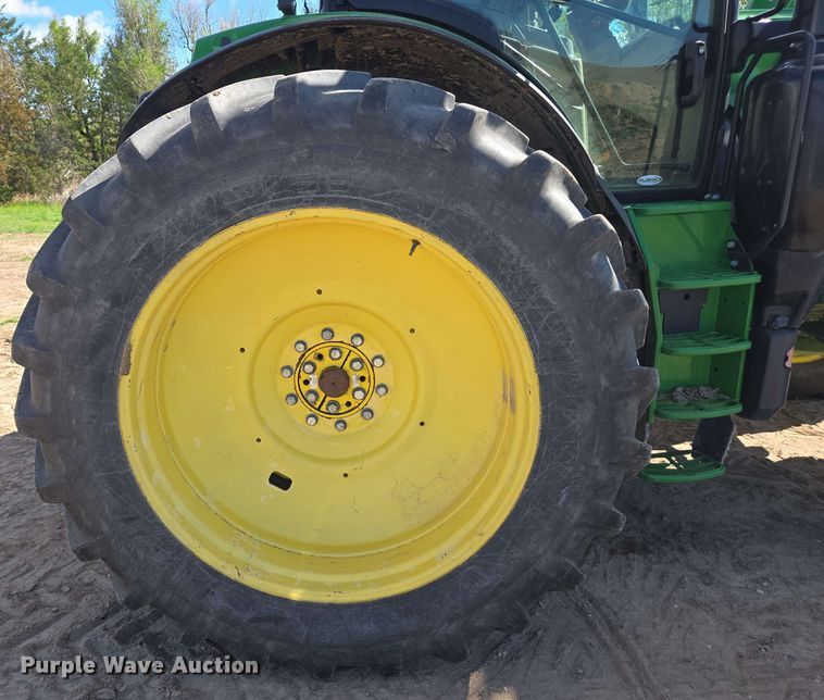 image for item DE2179 2017 John Deere 6175R MFWD tractor