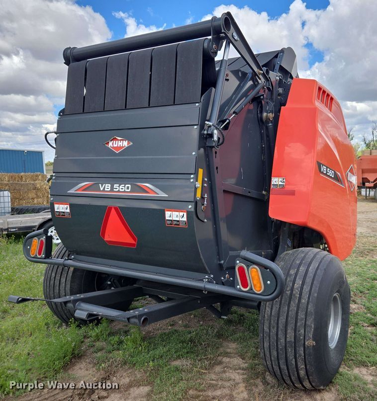 image for item DE2181 2020 Kuhn VB560 TWINCHARGE round baler