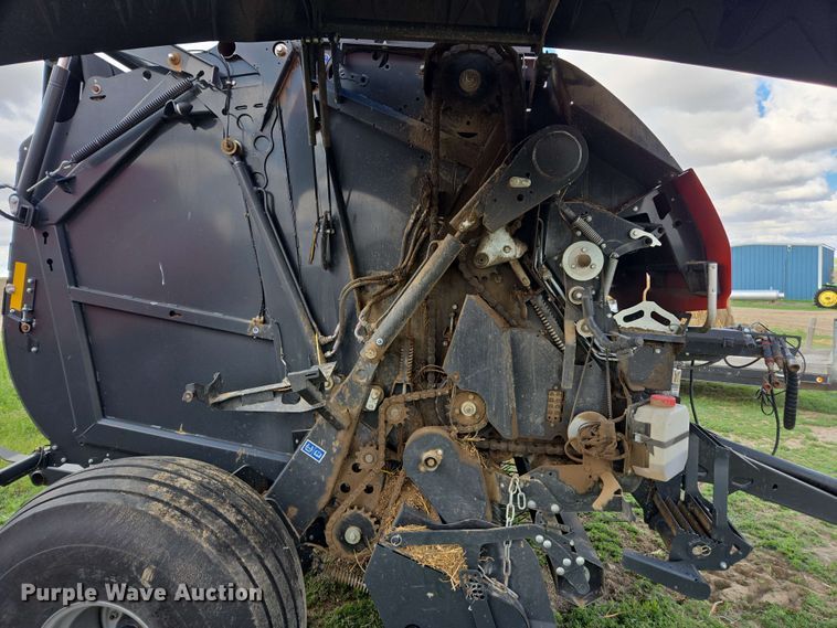 image for item DE2181 2020 Kuhn VB560 TWINCHARGE round baler