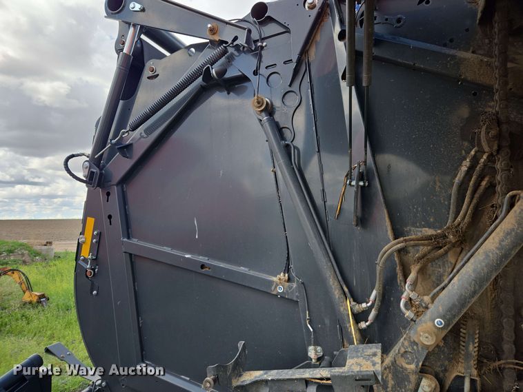 image for item DE2181 2020 Kuhn VB560 TWINCHARGE round baler