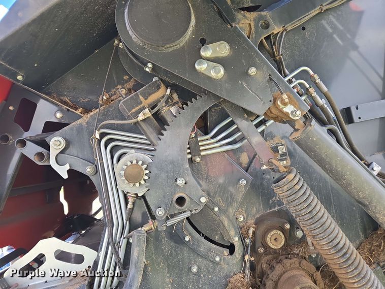 image for item DE2181 2020 Kuhn VB560 TWINCHARGE round baler