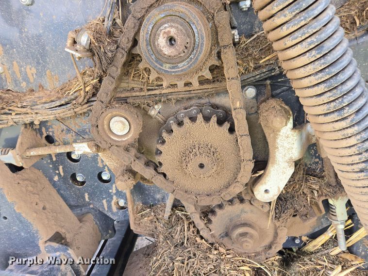 image for item DE2181 2020 Kuhn VB560 TWINCHARGE round baler