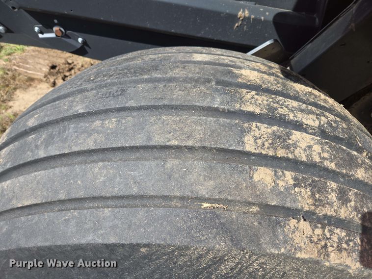 image for item DE2181 2020 Kuhn VB560 TWINCHARGE round baler