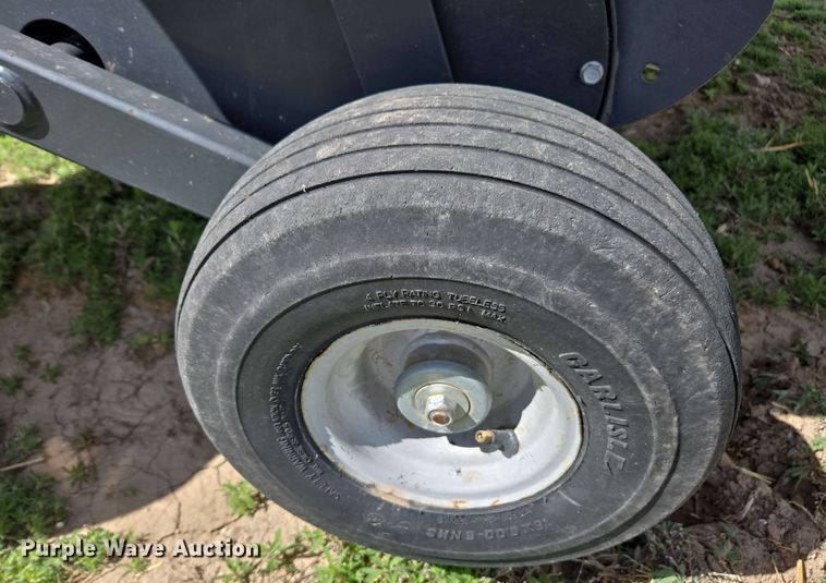 image for item DE2181 2020 Kuhn VB560 TWINCHARGE round baler