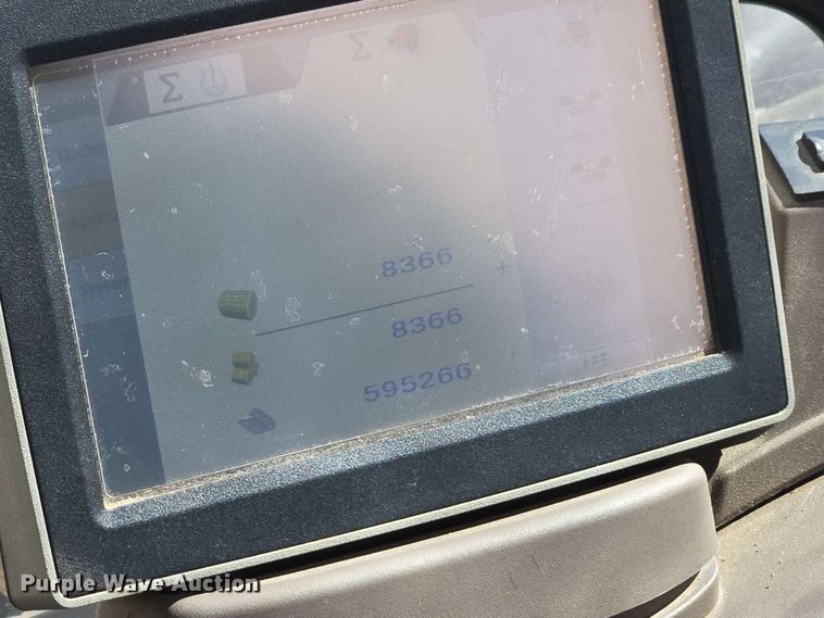 image for item DE2181 2020 Kuhn VB560 TWINCHARGE round baler