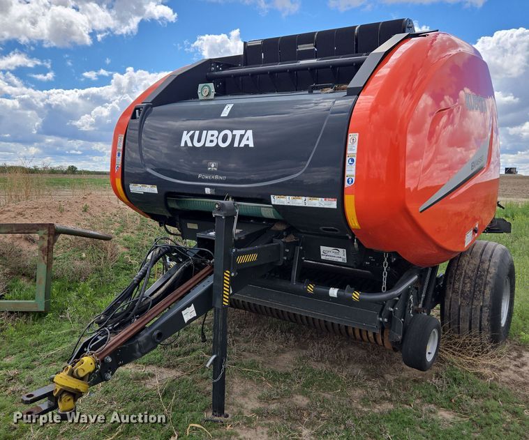 image for item DE2182 2020 Kubota BV4580 round baler