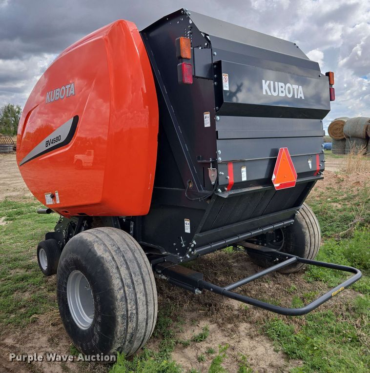 image for item DE2182 2020 Kubota BV4580 round baler