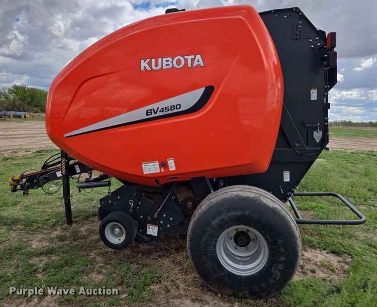 image for item DE2182 2020 Kubota BV4580 round baler