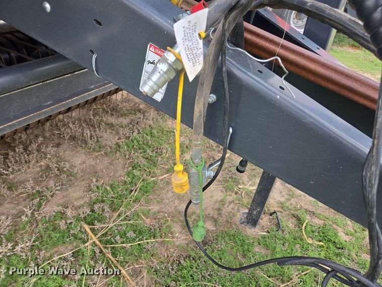 image for item DE2182 2020 Kubota BV4580 round baler