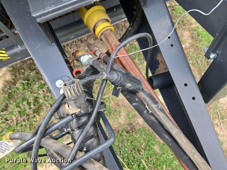 image for item DE2182 2020 Kubota BV4580 round baler