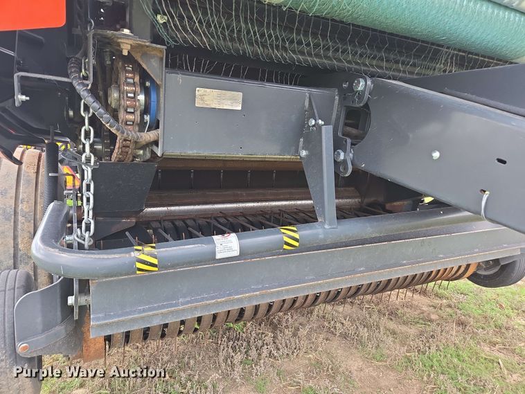 image for item DE2182 2020 Kubota BV4580 round baler