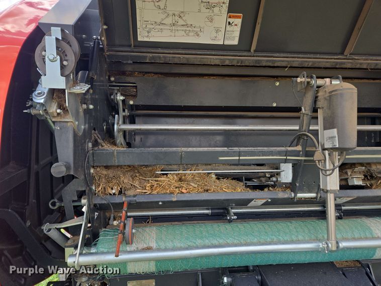 image for item DE2182 2020 Kubota BV4580 round baler