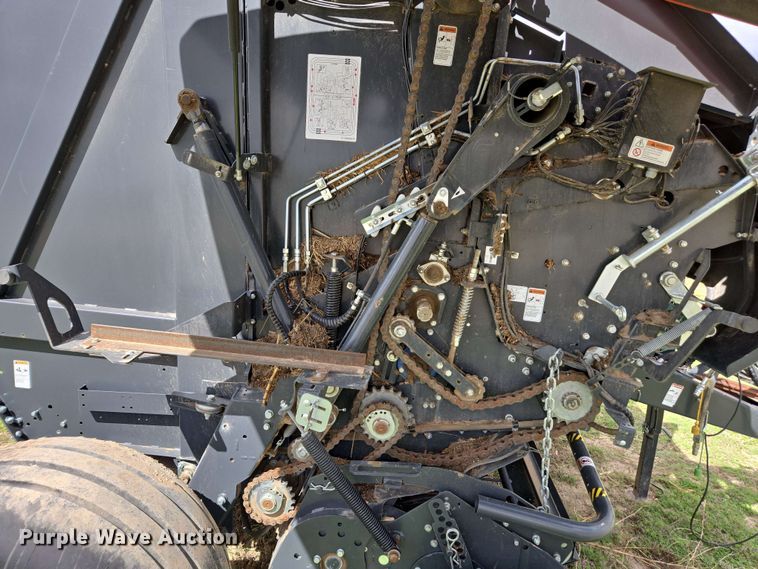 image for item DE2182 2020 Kubota BV4580 round baler