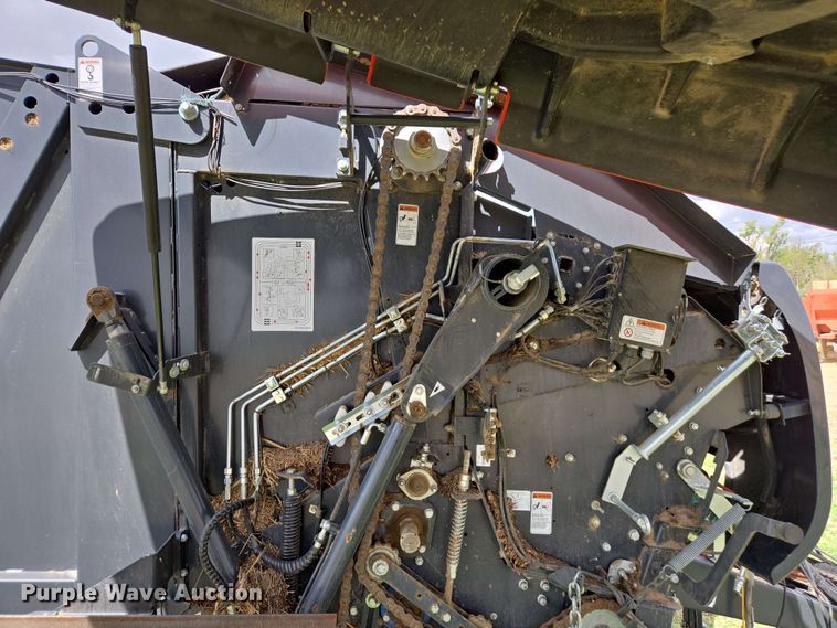 image for item DE2182 2020 Kubota BV4580 round baler