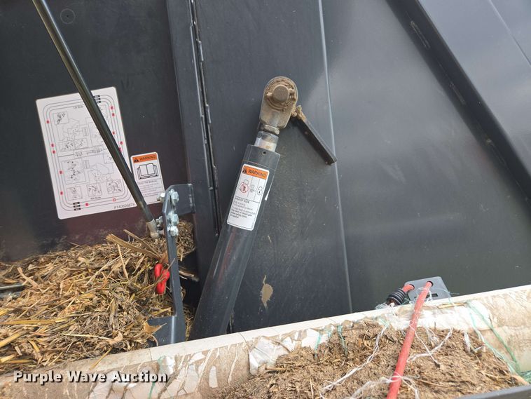 image for item DE2182 2020 Kubota BV4580 round baler