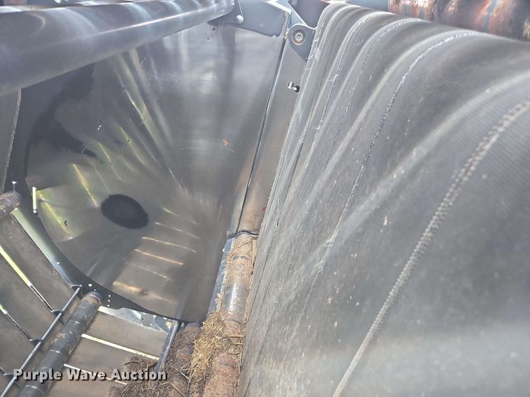 image for item DE2182 2020 Kubota BV4580 round baler