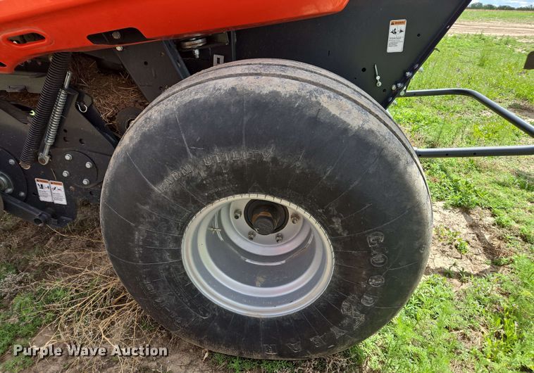 image for item DE2182 2020 Kubota BV4580 round baler