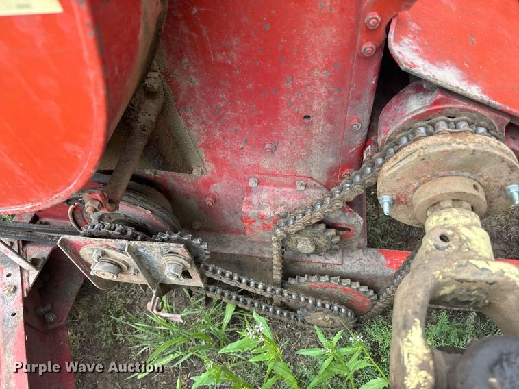 image for item DE2184 Gehl 120 feed mixer