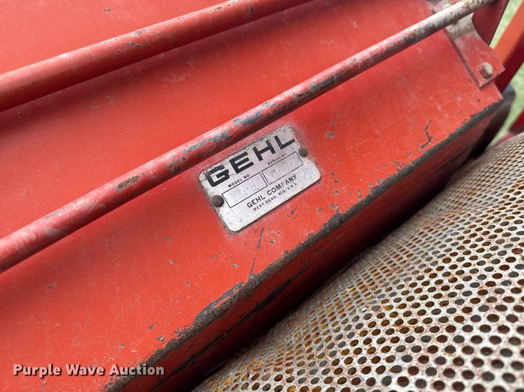 image for item DE2184 Gehl 120 feed mixer