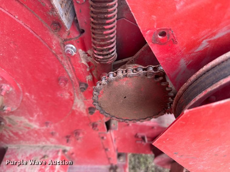 image for item DE2184 Gehl 120 feed mixer