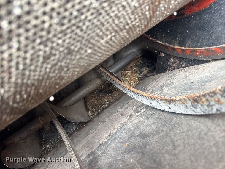 image for item DE2184 Gehl 120 feed mixer