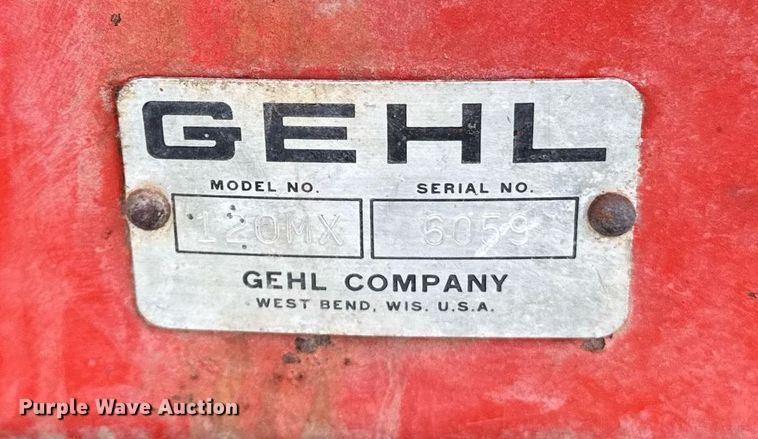 image for item DE2184 Gehl 120 feed mixer