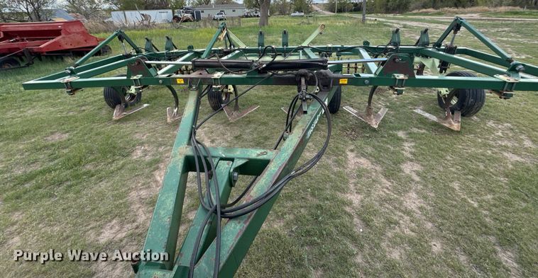 image for item DE2185 Quinstar Fallow-Master field cultivator
