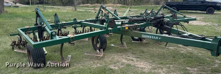 image for item DE2185 Quinstar Fallow-Master field cultivator