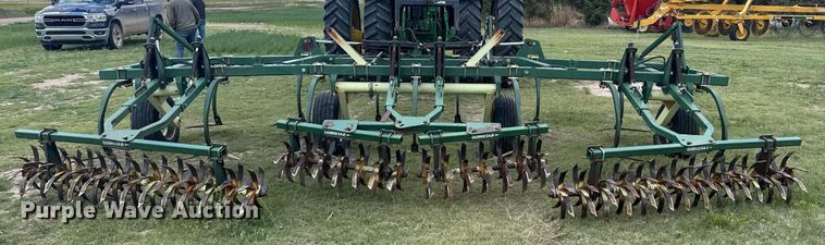 image for item DE2185 Quinstar Fallow-Master field cultivator
