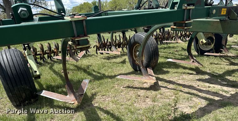 image for item DE2185 Quinstar Fallow-Master field cultivator