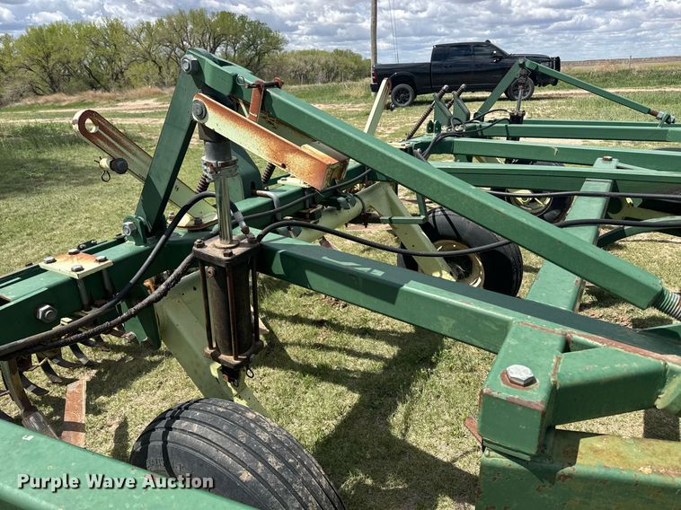 image for item DE2185 Quinstar Fallow-Master field cultivator
