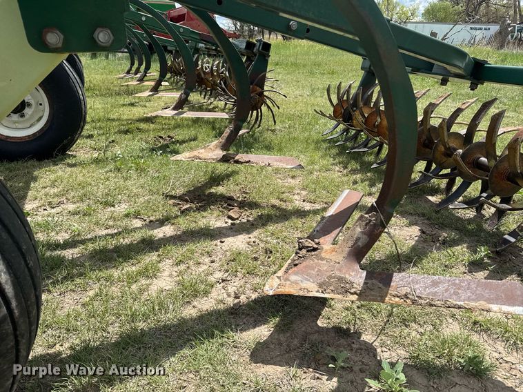 image for item DE2185 Quinstar Fallow-Master field cultivator
