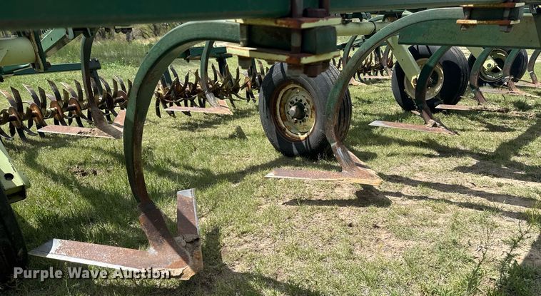 image for item DE2185 Quinstar Fallow-Master field cultivator