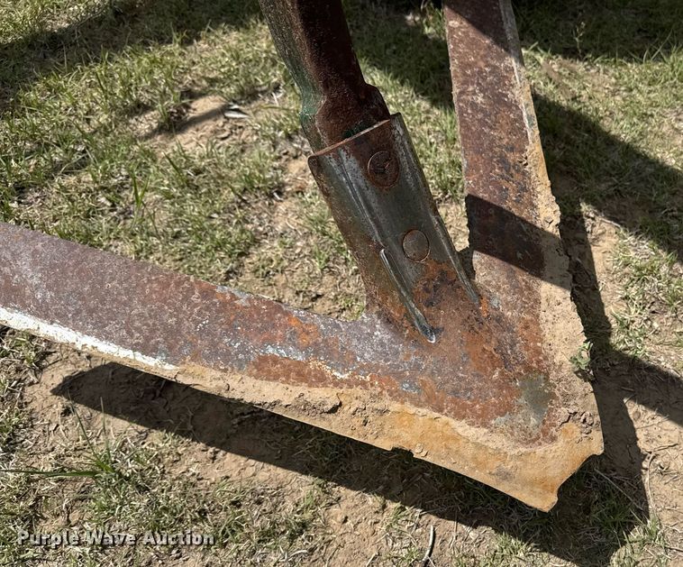 image for item DE2185 Quinstar Fallow-Master field cultivator