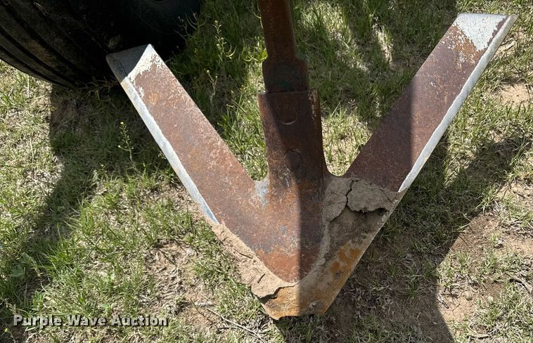 image for item DE2185 Quinstar Fallow-Master field cultivator