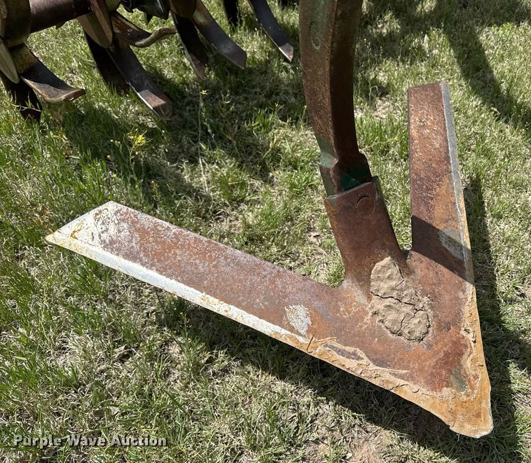 image for item DE2185 Quinstar Fallow-Master field cultivator