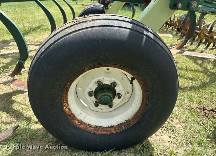 image for item DE2185 Quinstar Fallow-Master field cultivator