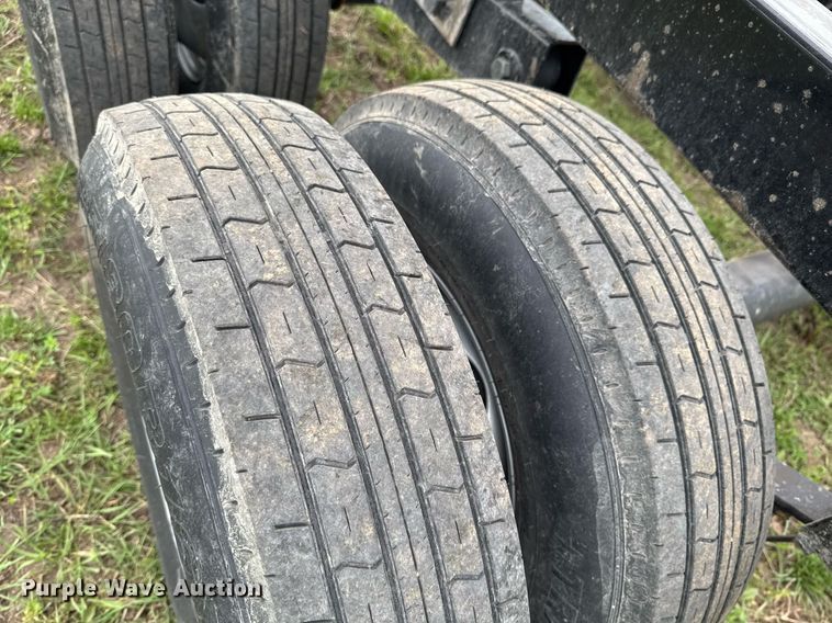 image for item DO0896 Rancho Viejo HRM240 hay bale trailer