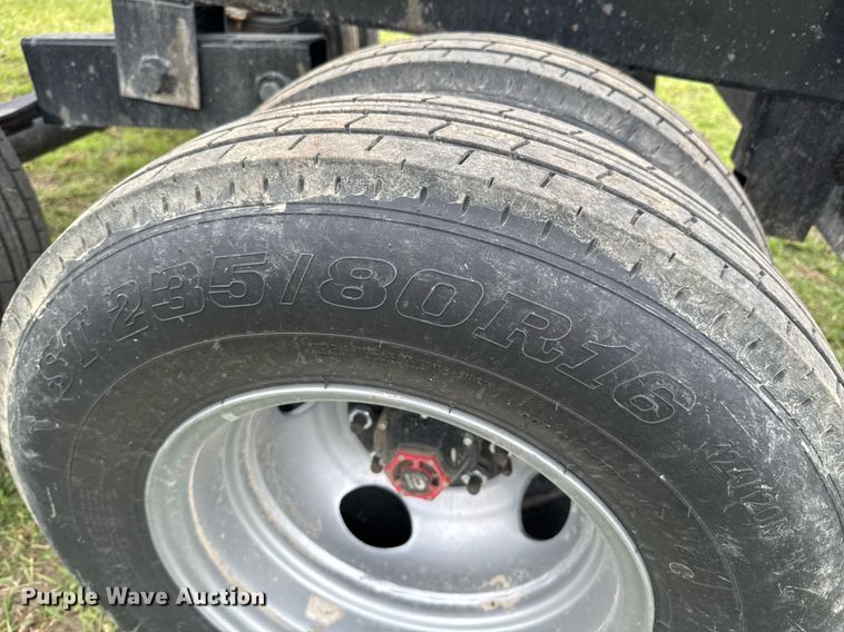 image for item DO0896 Rancho Viejo HRM240 hay bale trailer