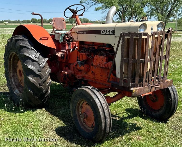 image for item DO0935 1963 Case 930 Comfort King tractor