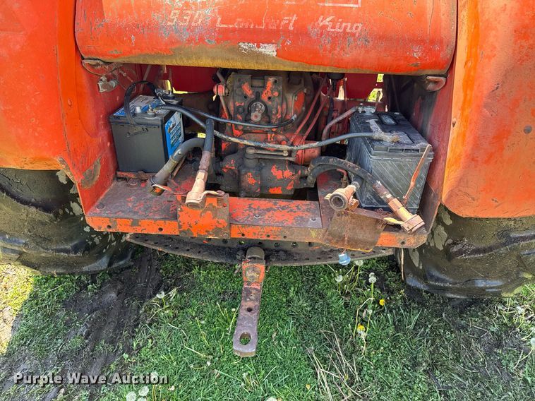 image for item DO0935 1963 Case 930 Comfort King tractor