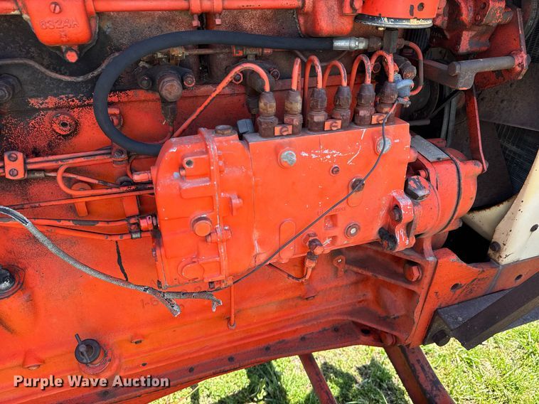 image for item DO0935 1963 Case 930 Comfort King tractor