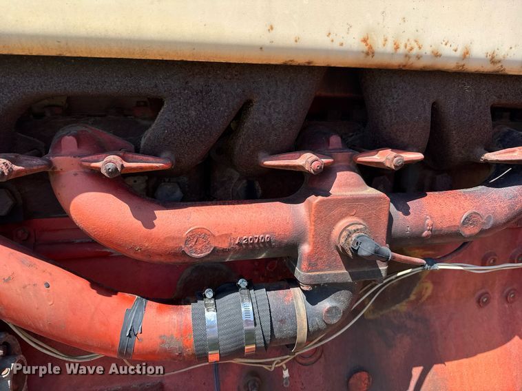 image for item DO0935 1963 Case 930 Comfort King tractor