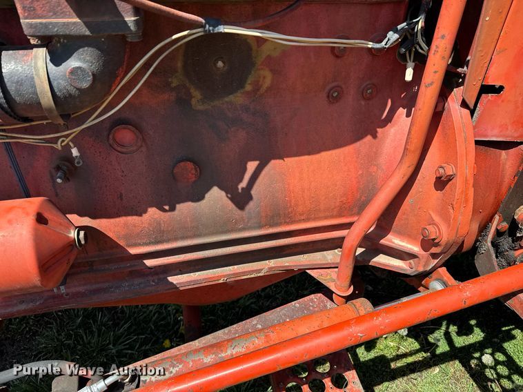 image for item DO0935 1963 Case 930 Comfort King tractor