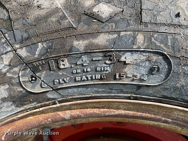 image for item DO0935 1963 Case 930 Comfort King tractor