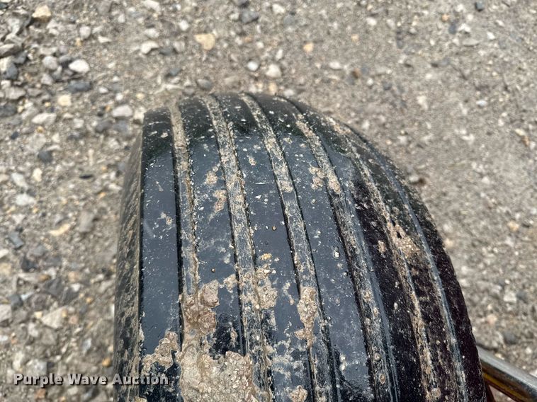 image for item DO0991 2002 New Holland 1431 Discbine disc mower