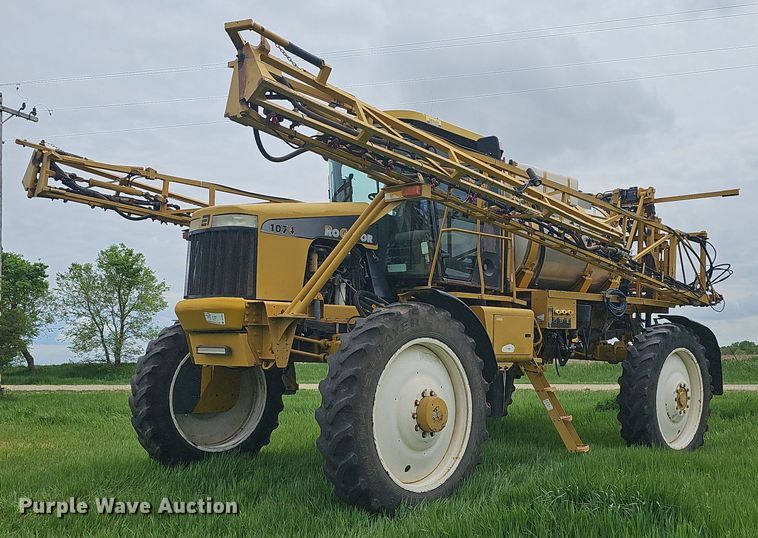image for item DO7929 2005 RoGator 1074 sprayer